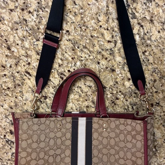 COACH TRAVEL BAG - Picture 6 of 12